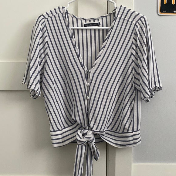 Button down V neck Blouse - Picture 1 of 4